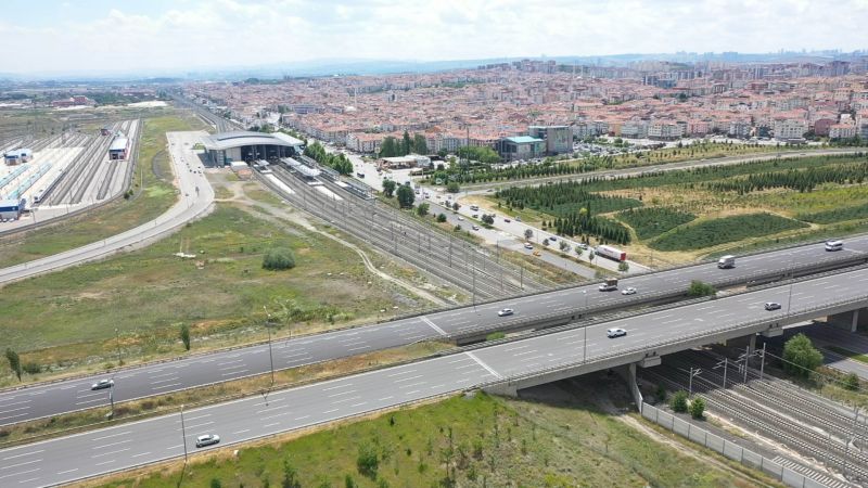 Bir Bölgenin Çilesi Bitiyor: Mansur Yavaş İstasyon Caddesi’ndeki Yılların Trafik Sorununu Çözüyor 4