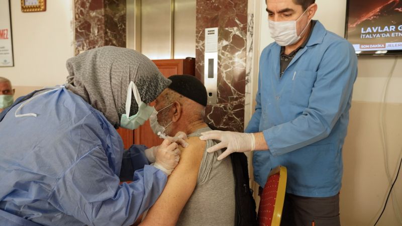 Keçiören Belediyesi Huzurevi’nde İlk Doz Aşılar Yapıldı 2