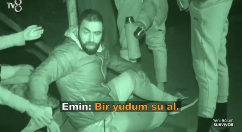 Survivor'da Sağlık Sorunları Bitmiyor! Şimdide Bir Yarışmacı Açlıktan Olduğu Yere Yığıldı! Sağlık Durumu... 3