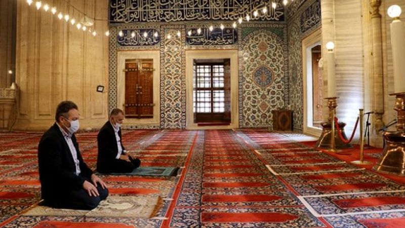 Kerahat Vakti Nedir, Kerahat Vaktinde Neden Namaz Kılınmaz? Kerahat Vakti İkindi Namazı Kılınır Mı? 1