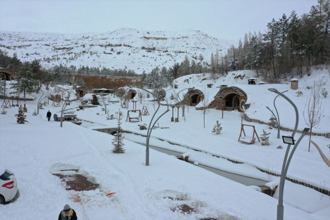 Sivas'ta kar altındaki "Hobbit Evleri" ilgi görüyor 5