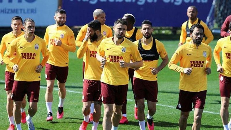 Galatasaray Başka Bir Şey Düşünmüyor! Antrenmanlar Son Hızla Devam Ediyor! 1