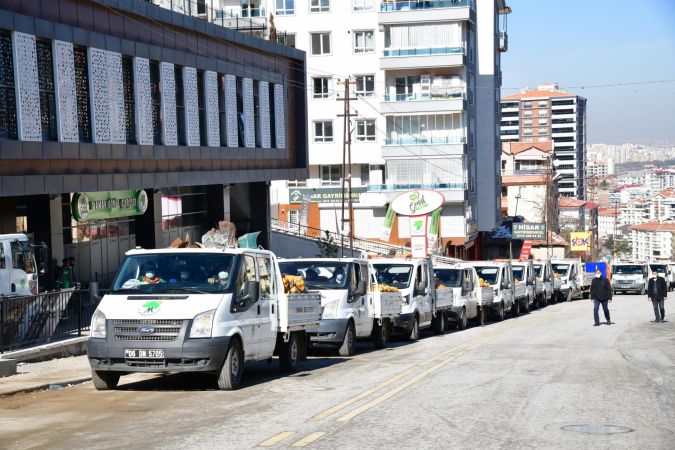 Mamak Belediyesi yardım! 3 bin 8 yüz haneye, 150 ton patates 9