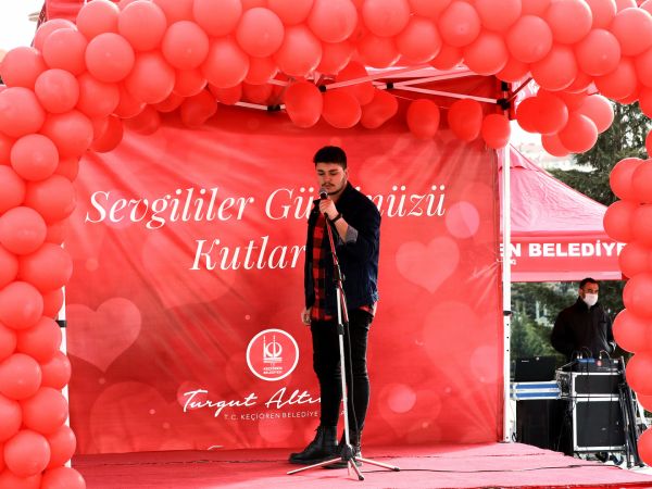 Ankara Keçiören’de Sevgililer Gününe Özel Sevgi Sahnesi 2
