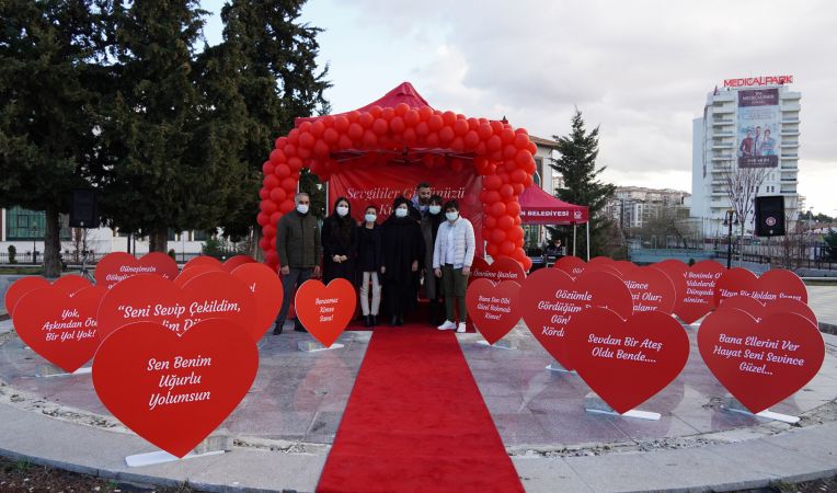 Ankara Keçiören’de Sevgililer Gününe Özel Sevgi Sahnesi 4