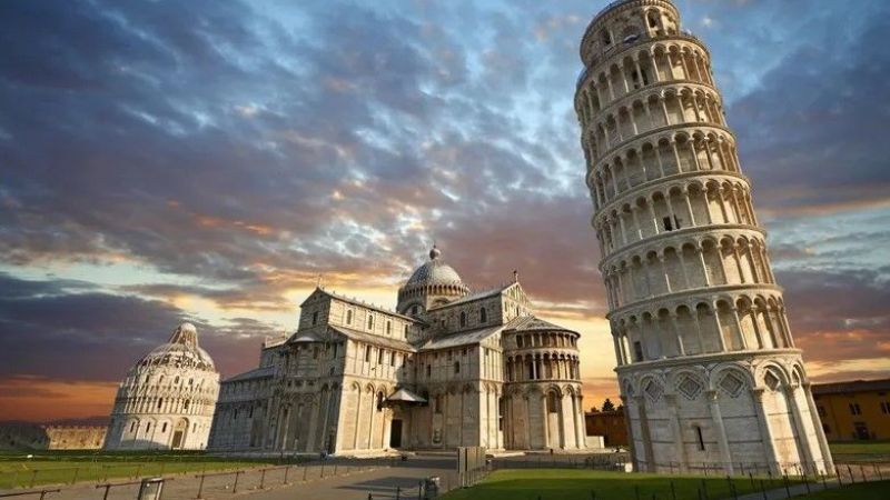 Pisa Kulesi Neden Yamuk? Mucizeler Şehri Pisa'nın Kulesi Neden Eğri? Niye Yıkılmıyor? 3