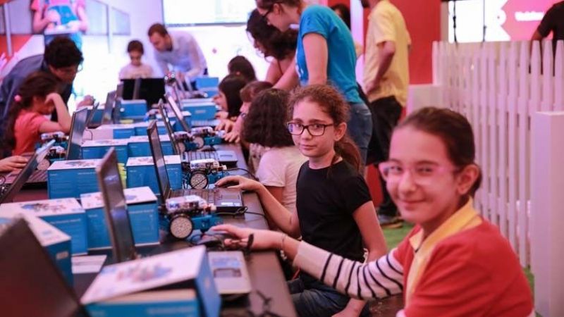 Vodafone'dan Kız Çocuklarına Destek! Geleceğin Yazılımcılarını Hazırlıyorlar! 2