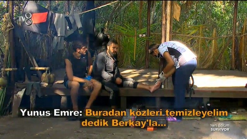 Survivor'da Gönüllüler Takımında Adeta Kıyamet Başladı! Birinin Bacağı Yandı, Birinin Kafasına Baraka Uçtu! Neler Oluyor? 2