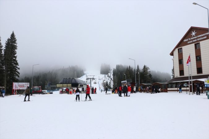Ilgaz Dağı Kayak Merkezi'nde hafta sonu yoğunluğu 3
