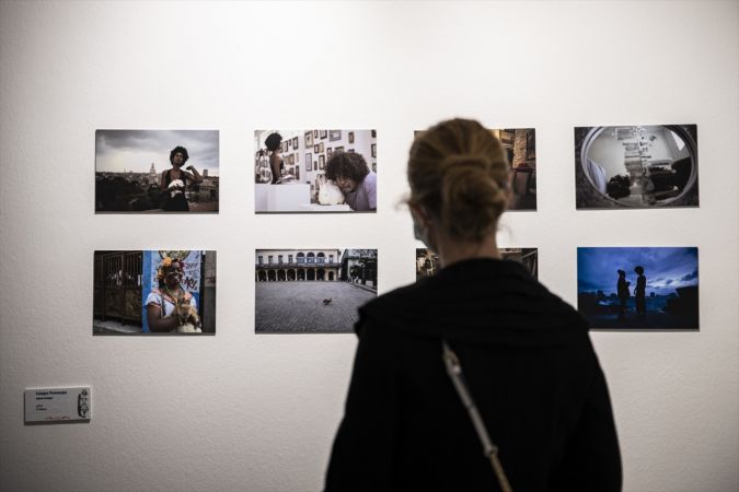 Meksikalı fotoğrafçı Galvan'ın "Alice'in Zamanı" sergisi Ankara'da açıldı 3