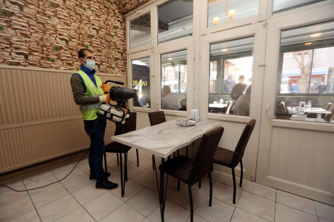 Ankara'da Kafe ve restoranlar dezenfekte ediliyor 3
