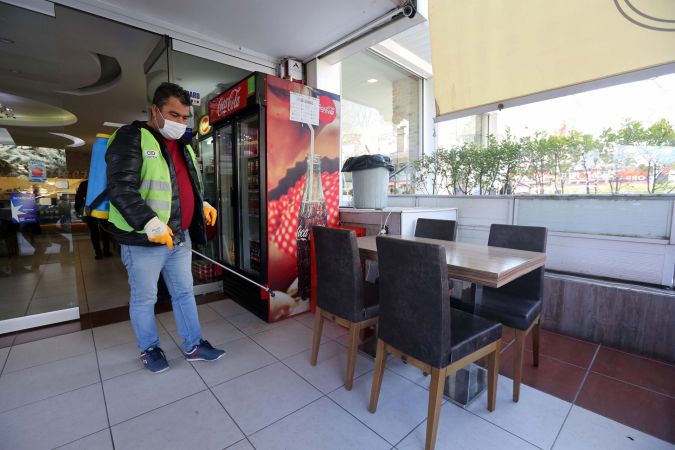 Ankara'da Kafe ve restoranlar dezenfekte ediliyor 5