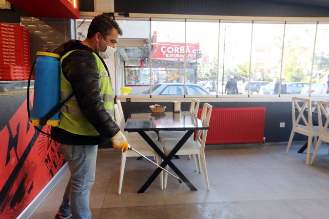 Ankara'da Kafe ve restoranlar dezenfekte ediliyor 7