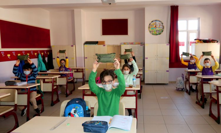 Çankaya Belediyesi 3 Günde Okullara 6 Bin 600 Hijyen Seti Dağıttı! 2