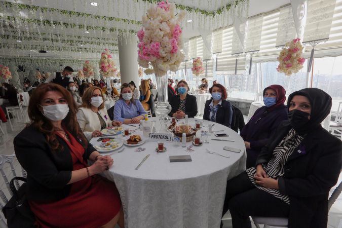 Yenimahalle Belediye Başkanı Yaşar, 8 Mart Emekçi Kadınlar Günü'nü Kutladı! 3