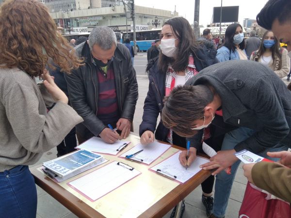 Ankara’da Açılan HDP Kapatılsın Masalarında Binlerce İmza Toplandı! 9