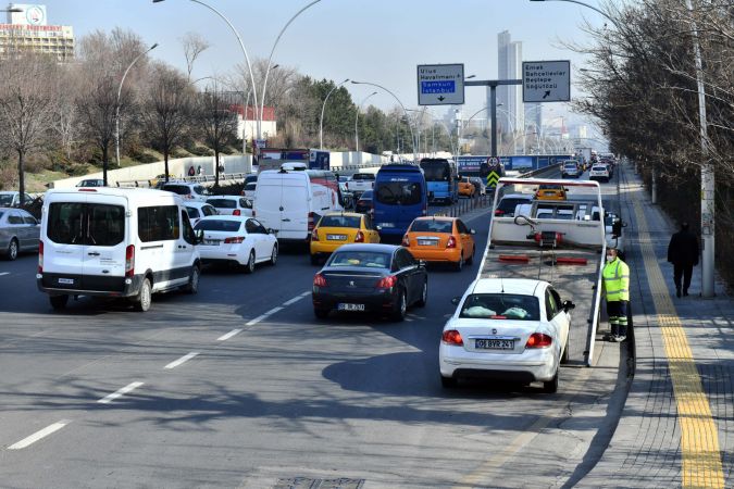 Ankara'da Çekici Hizmeti Bir Telefon Kadar Yakın: Büyükşehir’in Ücretsiz Araç Çekici Hizmeti Devam Ediyor... 4