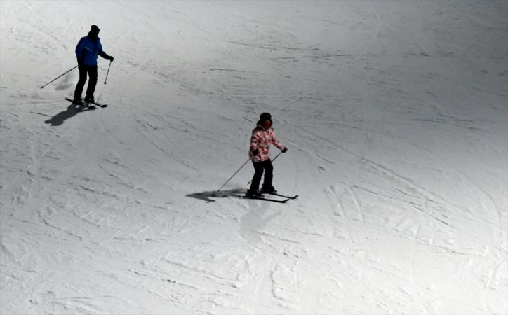 Cıbıltepe Kayak Merkezi Turistlerin İlgi Odağı Oldu! 7