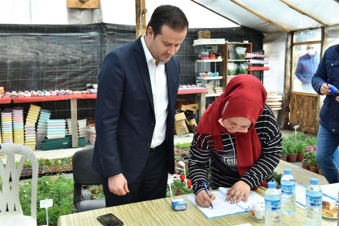 Mansur Yavaş Bir Sözünü Daha Tutuyor: Ankara’da Sözleşmeli Çiçek Üreticiliği Dönemi Başlıyor! 6