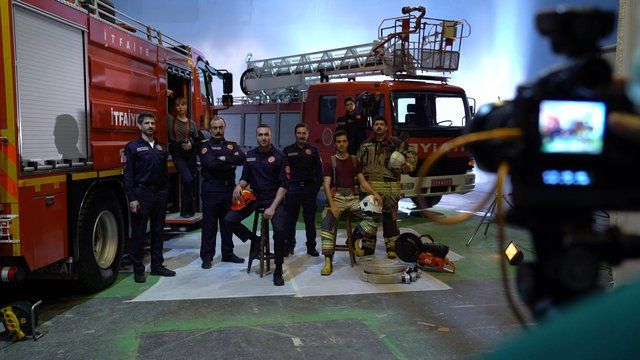 Kırmızı Kamyon Hangi Günler Yayınlanıyor? Kırmızı Kamyon Dizisi Hangi Kanalda, Saat Kaçta Başlıyor? 1