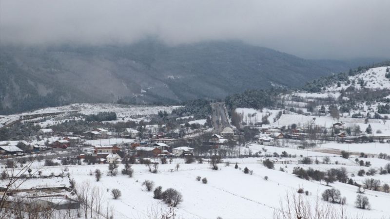 Kar Yağışı Köylere Ulaşımı Etkiliyor! 13 Köy Yoluna Ulaşım Sağlanamıyor 2