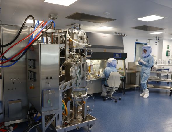 BioNTech Kovid-19 Aşısı Üretim Tesisi Basın Mensuplarına Açıldı! 14