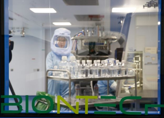 BioNTech Kovid-19 Aşısı Üretim Tesisi Basın Mensuplarına Açıldı! 27