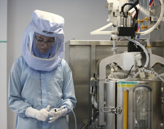 BioNTech Kovid-19 Aşısı Üretim Tesisi Basın Mensuplarına Açıldı! 46
