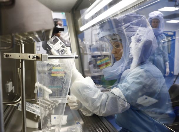BioNTech Kovid-19 Aşısı Üretim Tesisi Basın Mensuplarına Açıldı! 49