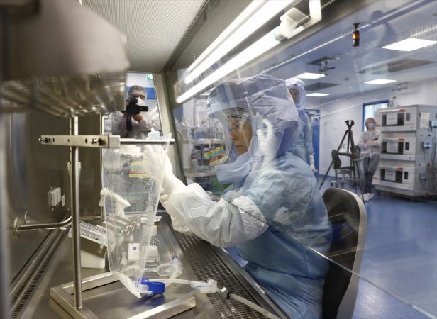 BioNTech Kovid-19 Aşısı Üretim Tesisi Basın Mensuplarına Açıldı! 51
