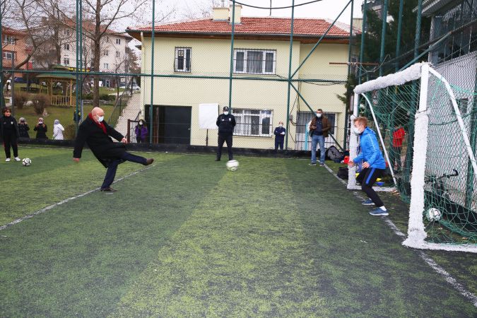 Başkan Altınok’tan minik futbolculara penaltı dersi 5