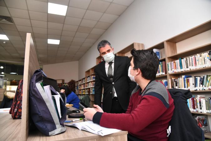 Pursaklar Belediye Başkanı Çetin: "Bilgiye ulaştıran en büyük kaynakların başında kitap gelir" 1