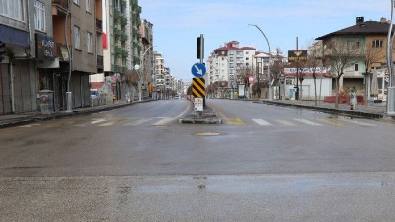 3 Nisan Yasak Var Mı? Ankara’da Cumartesi Sokağa Çıkma Yasağı Var Mı? 1