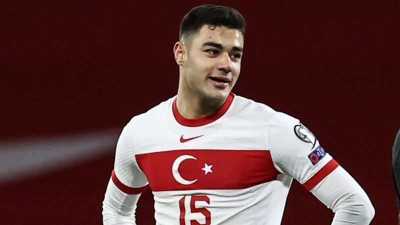 Liverpool'un Türk Yıldızı Ozan Kabak İstanbul'da Olma Hayalini Açıkladı! 3