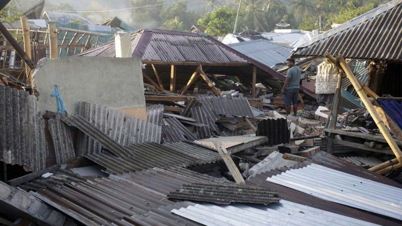 Son Dakika: Endonezya'da 6 Büyüklüğünde Deprem! Ölü ve Yaralıların Sayısı Artıyor! 1