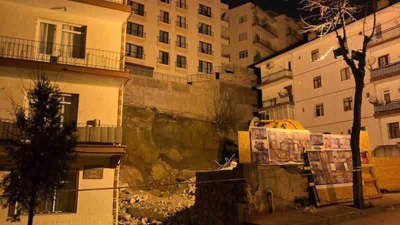 Ankara Çankaya'da Çökme Riski Bulunan Apartmanda Çalışmalar Sürüyor! 2