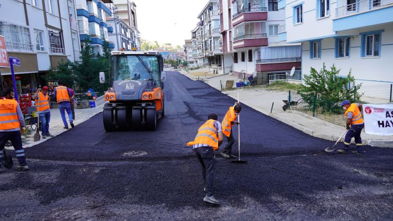 Keçiören Belediyesinden 2 yılda 300 bin ton asfalt serimi 6