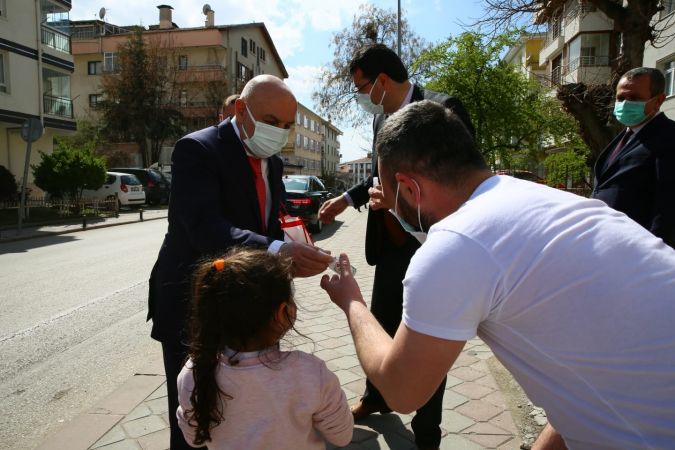 Başkan Turgut Altınok: İlk maske, dezenfektan ve kolonya üreten belediyeyiz 5
