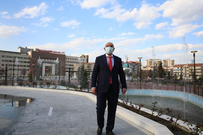 Ankara'da havalar ısındı su ve gül meydanı canlandı 2