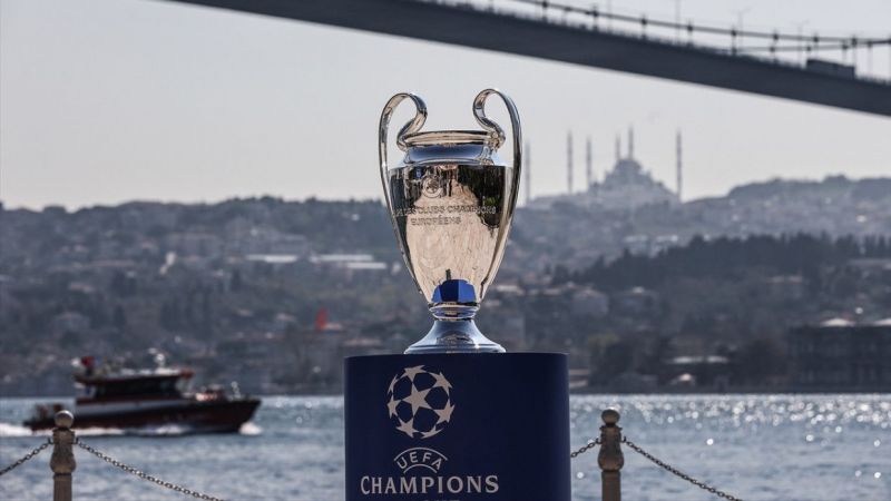 Futbol Dünyası Çalkalanırken Güzel Haber İstanbul'dan Geldi! UEFA Şampiyonlar Ligi Kupası Türkiye'de! 1