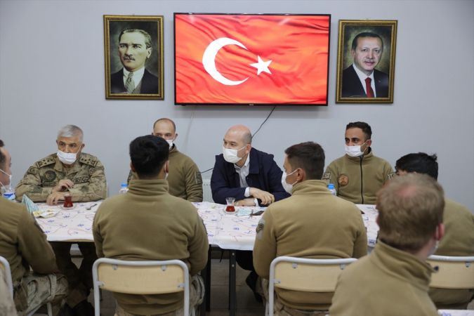 Cumhurbaşkanı Erdoğan,Yüksekova’daki askerlerimizin bayramını kutladı 6