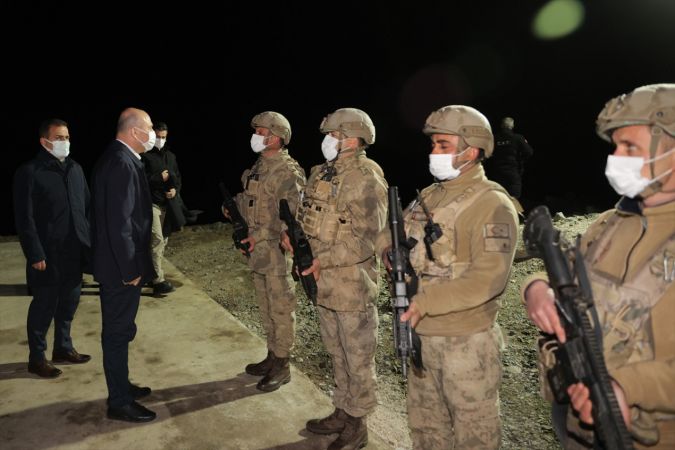 Cumhurbaşkanı Erdoğan,Yüksekova’daki askerlerimizin bayramını kutladı 16