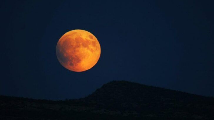 Bu Görüntü İçin Gözünüz Gökyüzünde Olsun! 'Süper Çiçek Kanlı Ay' Yolda! 1