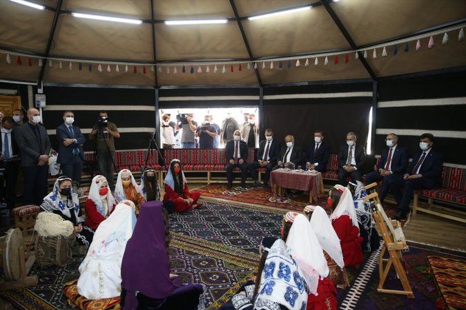 Bakan Selçuk Türk Kültürünü Yaymakta Kararlı! 'Anadolu Masalları Masal Evi''nin Açılışını Yaptı! 4