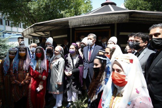 Bakan Selçuk Türk Kültürünü Yaymakta Kararlı! 'Anadolu Masalları Masal Evi''nin Açılışını Yaptı! 2