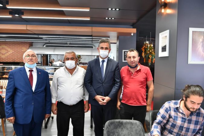 Ankara Mamak’ta bir yılda 1009 adet iş yeri ruhsatı verildi 4