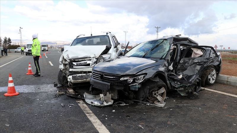 Ankara'da Ölümlü Trafik Kazası! 2021 Ölümlü Trafik Kazası Sebepleri! Trafik Kazası Ölüme Sebebiyet Verme Suçu Ve Cezası Nedir? 1