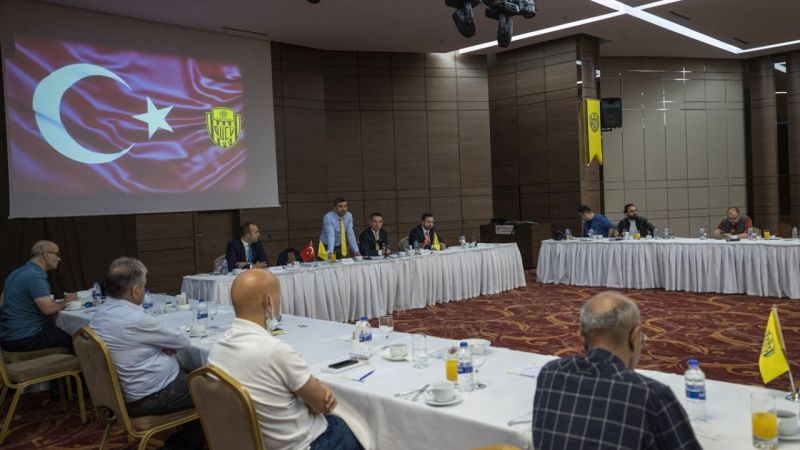 MKE Ankaragücü Yönetimi Tanışma Toplantısını Yaptı! Taze Başkan Hakan Bilgin'in Hedefi Süper Lig! 4