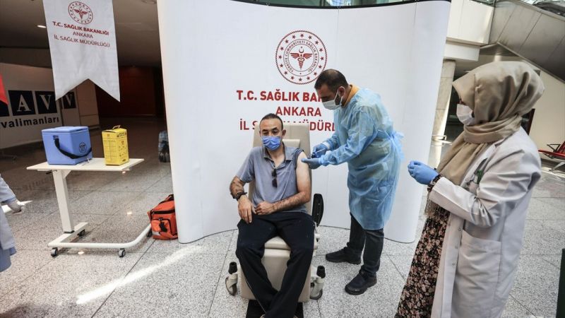 Ankara'ya Bir Müjde Daha! Aşı Merkezleri Büyüyor, Şimdide Havalimanları! Esenboğa'da İlk Aşılara Başlandı! 8