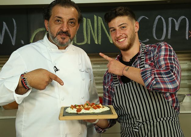 Masterchef Yarışmacısı Mehmet Şefin Kızıyla "Aşk Yaşıyor!" Mehmet Şef Deliye Dönecek, Her Şey Belgelendi! Meğer İki İsim… 2